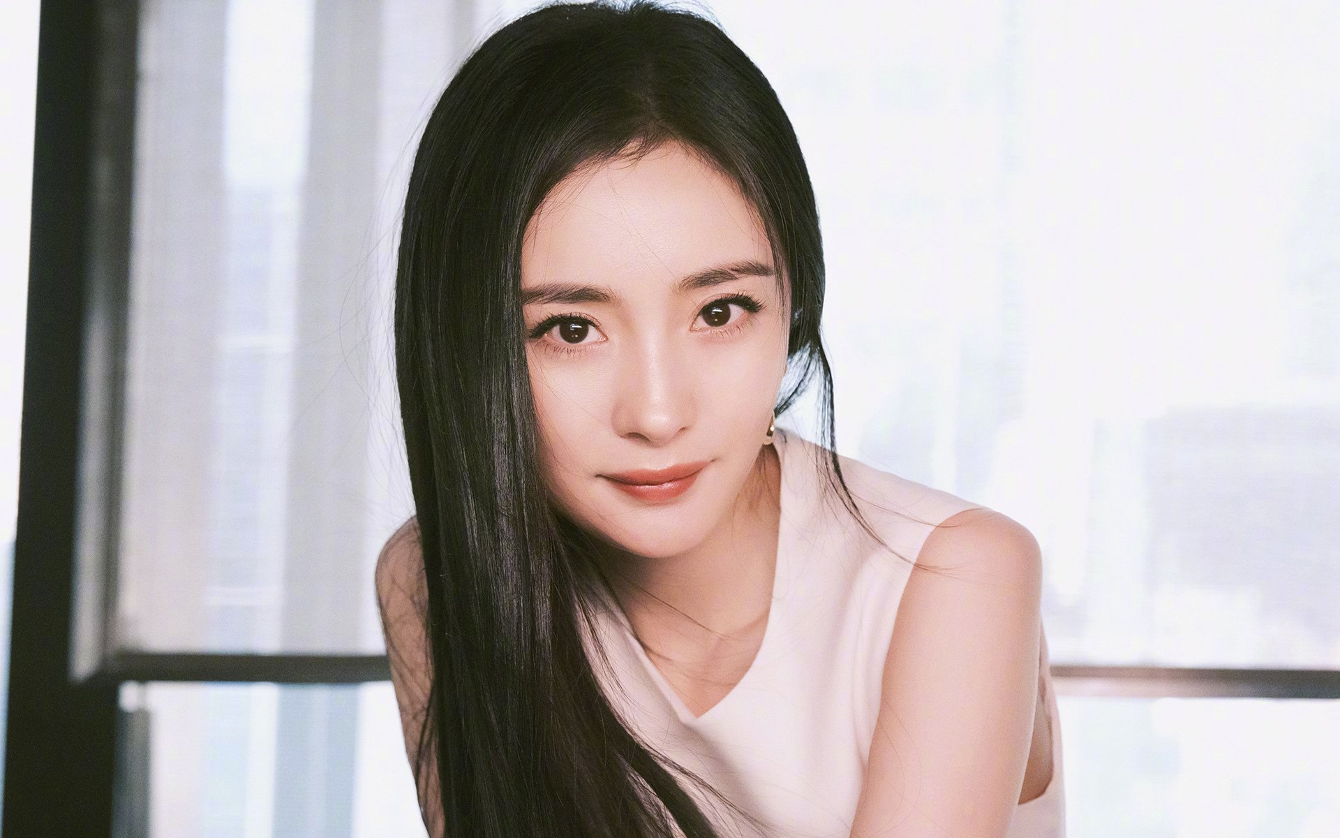 铜墙铁壁的艺术，当阿坎吉锁死对手，里昂粉碎冰岛防线